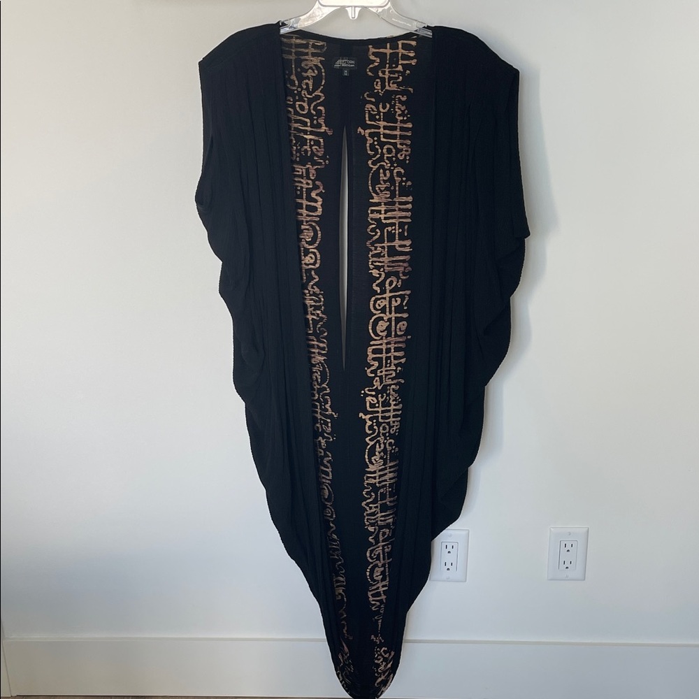Elegant Black and Gold Kaftan